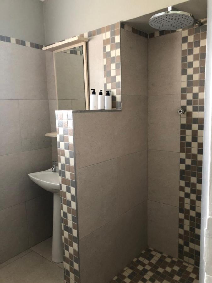 Rueby'S Guesthouse Dullstroom Extérieur photo