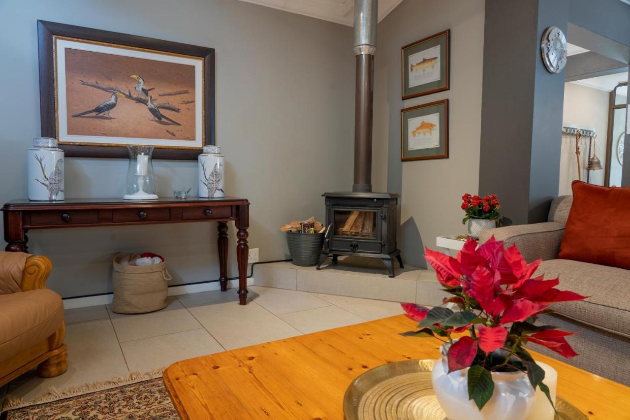 Rueby'S Guesthouse Dullstroom Extérieur photo