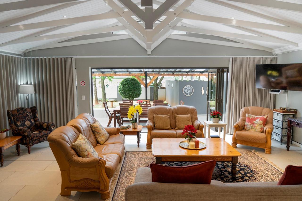 Rueby'S Guesthouse Dullstroom Extérieur photo