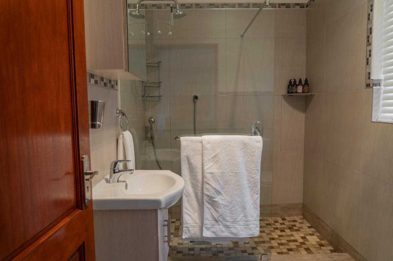 Rueby'S Guesthouse Dullstroom Extérieur photo