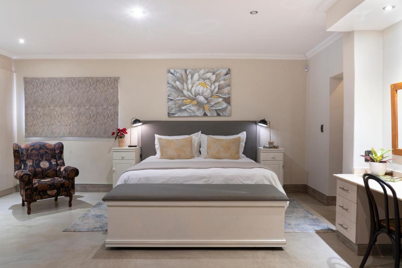 Rueby'S Guesthouse Dullstroom Extérieur photo